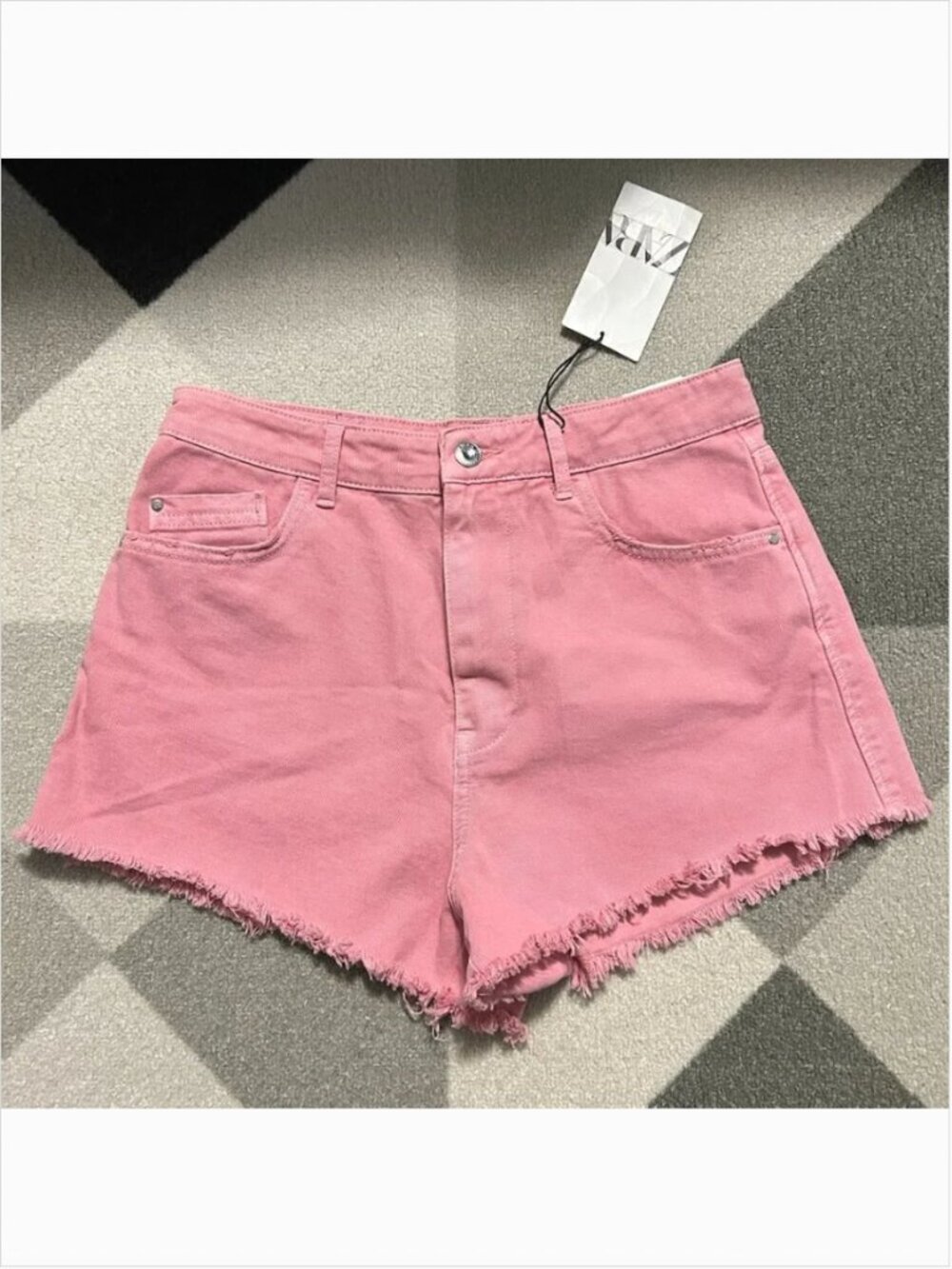 NWT ZARA Pink High Rise‎ Rigid Distressed Frayed Hem Shorts Women's Size 8